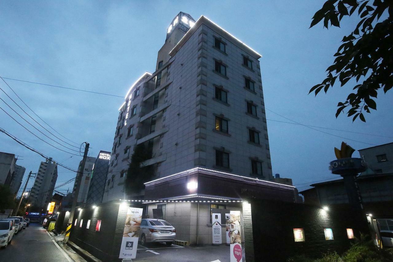 Hotel Rooky Теджон Екстер'єр фото